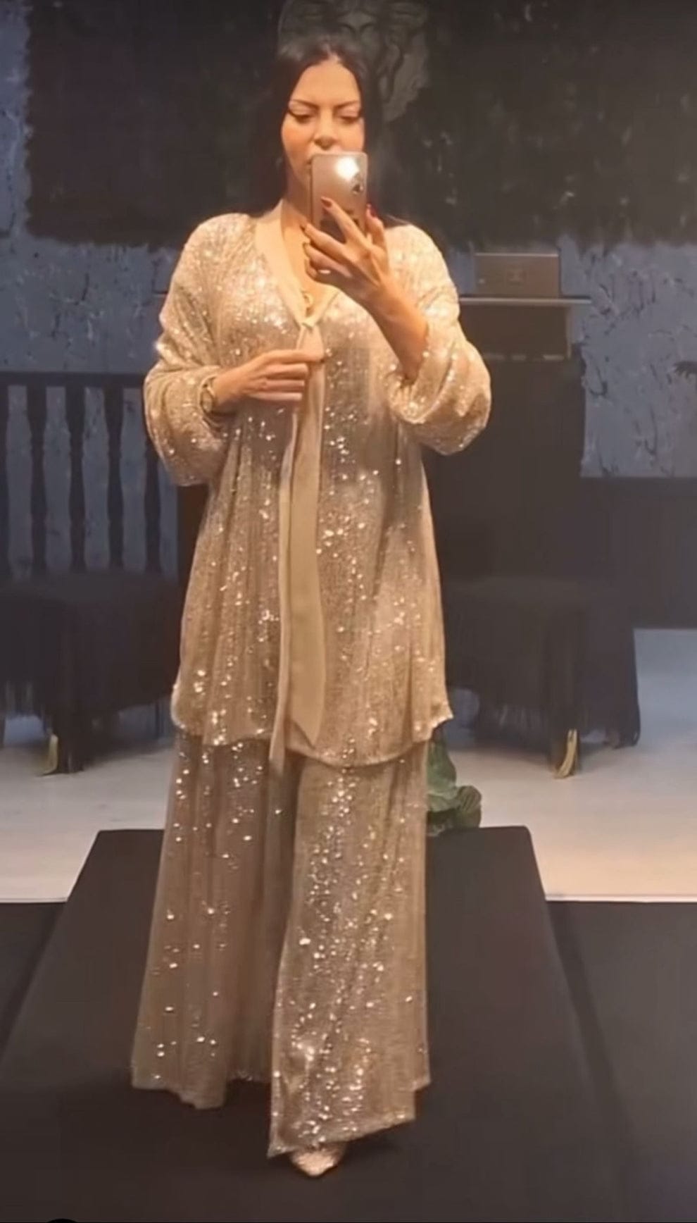 Compleu din paiete TSH591